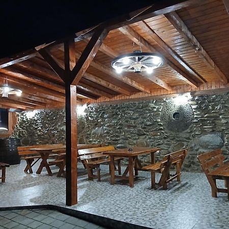Pensiunea Dates Cîrţişoara Exteriör bild